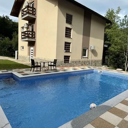 With A Swimming Pool 빌라 *